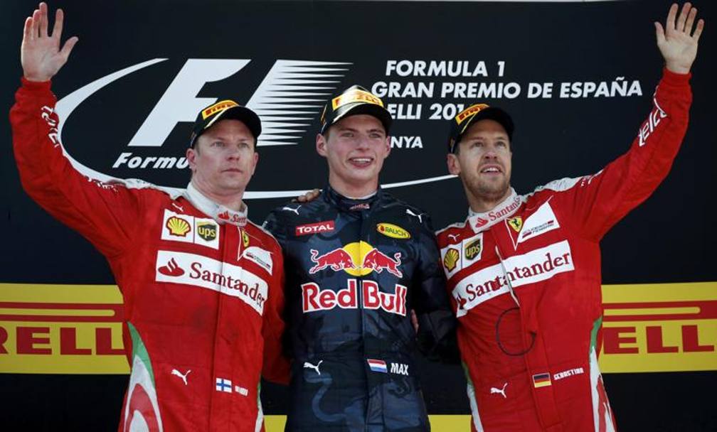 Sul podio spagnolo anche i ferraristi: il finlandese Kimi Raikkonen, secondo, e il tedesco Sebastian Vettel. Reuters